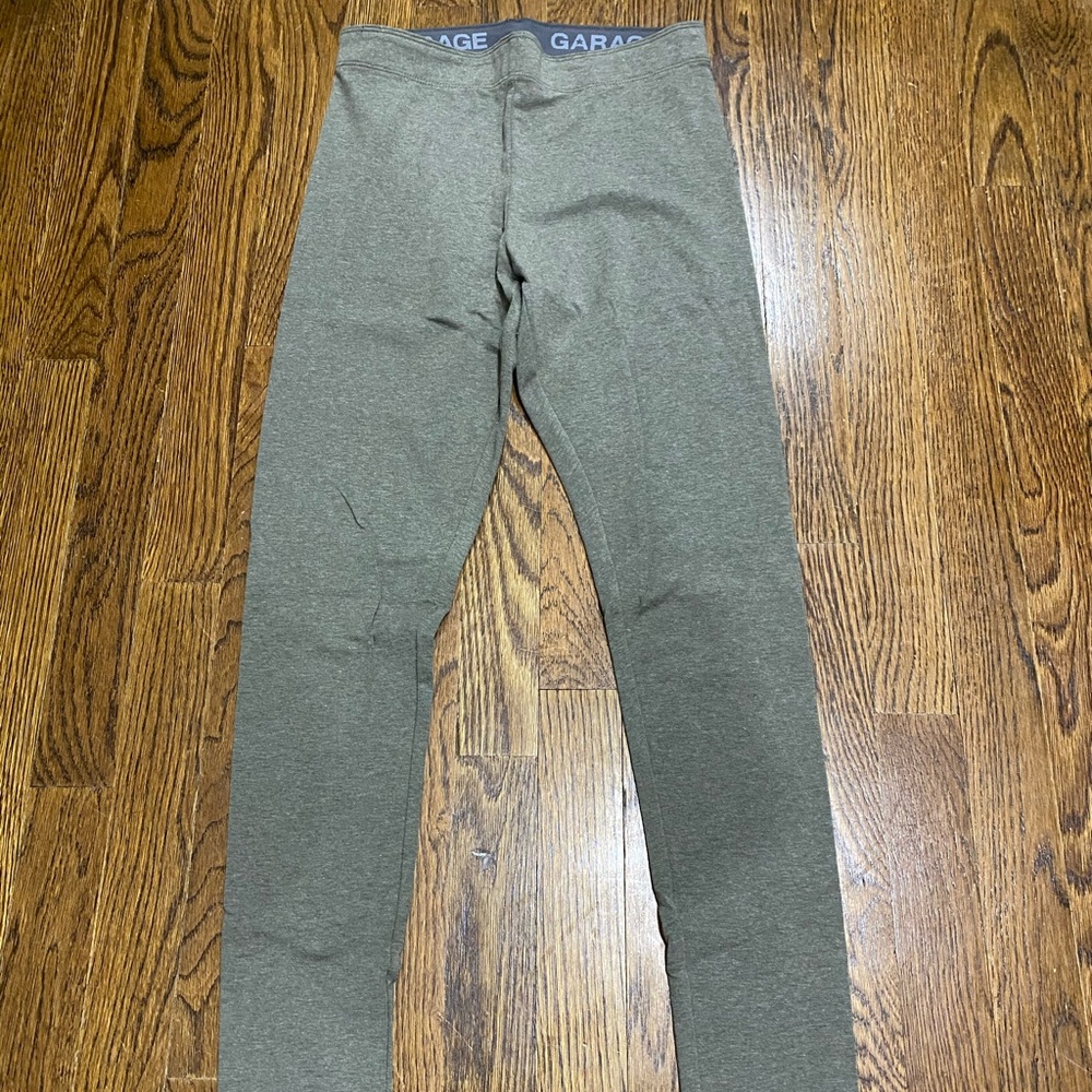 army green / grey leggings